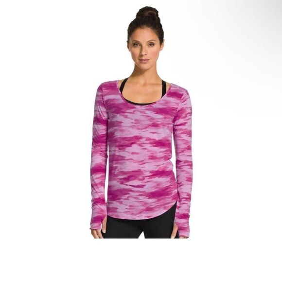 🆕  Under Armour Long Sleeve Magenta Top sz Small - Picture 1 of 4